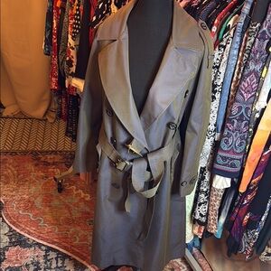 Burberry Green Trench Coat Timeless Style Durable Fabric